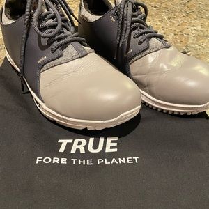 Mens 9.5 True Link golf shoes